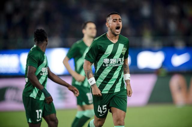 博鱼体育官网-【中超】莱昂纳多2球1助 浙江5分钟3球4比0梅州