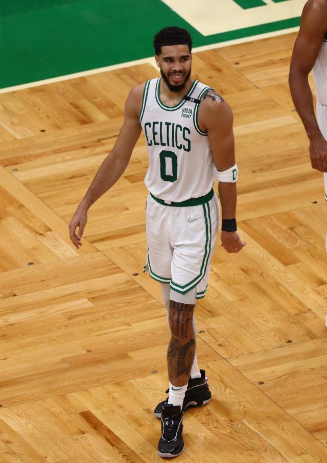 1654759228285002366.jpg a5200b89ly1h31vv2uo9oj21451kwk41.jpg